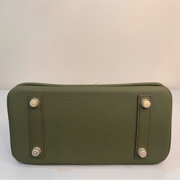 $FLAW$ Genuine Leather Shoulder Bag, size 25, with gold hardware. - Picture 4 of 10